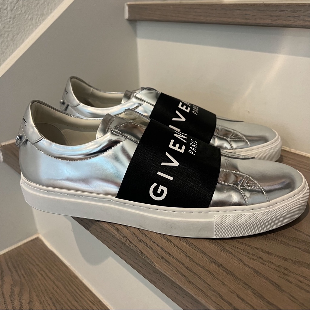 Nwob Givenchy Mens Urban Knots Sneakers In Silver